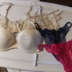Victoria secret bundle of 2 bras and 3 thongs